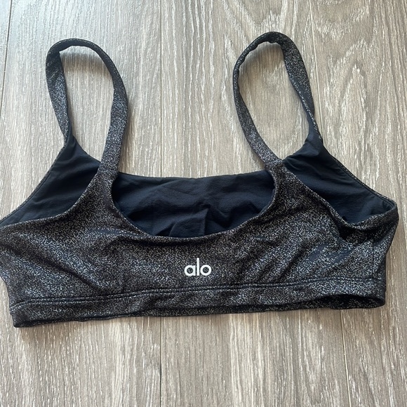alo shimmer sports bra - Picture 2 of 2
